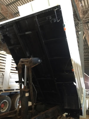 NQR 175 แรง 6 ล้อ ดั้มพ์ สามมิตร ปี 56 NQR 175 แรง 6 ล้อ ดั้มพ์ สามมิตร ปี 56