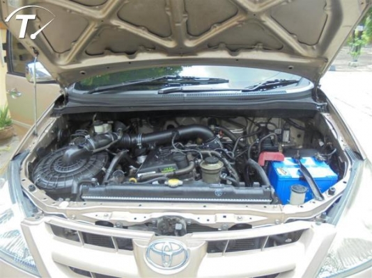 TOYOTA INNOVA, 2.0 V โฉม ปี05-09สีบรอนซ์ทอง เกียร์ออโต้ ทะเบียน ศส6128 กรุงเทพฯ