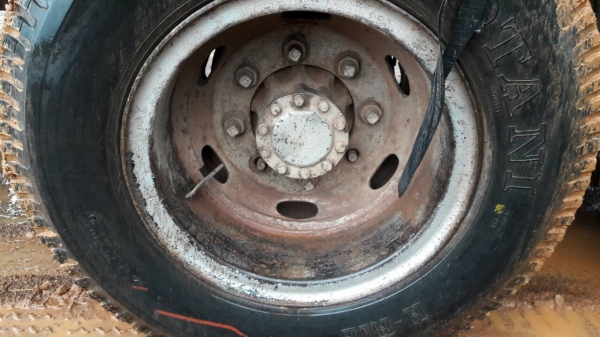 HINO KT725 เครื่ืองEH700 พวงมาลัยเพาเวอร์ เฟืองท้าย F18 เล่มพร้อมโอน HINO KT725 เครื่ืองEH700 พวงมาลัยเพาเวอร์ เฟืองท้าย F18 เล่มพร้อมโอน