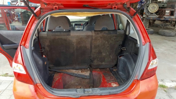 ขายถูกใช้งานได้ปกติมือเดียวต้องเก็บสีเก็บภายในเล่มทะเบียนชุดโอนพร้อม