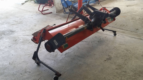 โรตารี่รถไถนั่งขับ  KUBOTA รุ่น BM202T  เก่าญี่ปุ่น ขนาดกว้าง 200cm. สภาพดีพร้อมใช้งาน