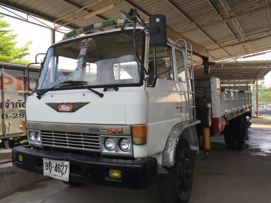 ขายรถบรรทุก 6 ล้อใหญ่ Hino  ช่วงยาว พร้อมเครน (รถห้าง) ราคาเบาๆ สภาพพร้อมใช้งาน