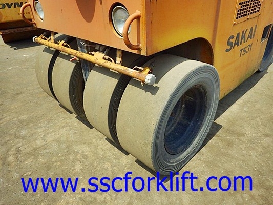 ขายรถบดถนน SAKAI