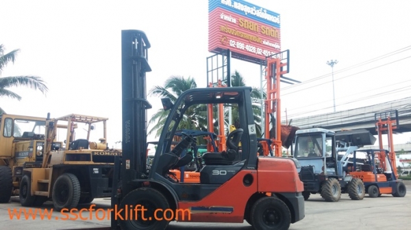 ขายรถยก TOYOTA 8FD30 เสาสูง 5 ม.