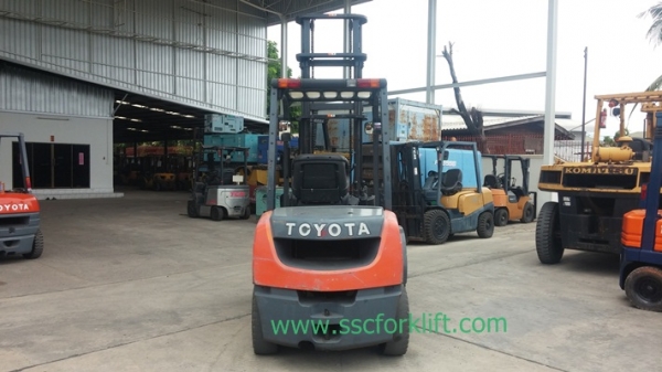 ขายรถยก TOYOTA 8FD30 เสาสูง 5 ม.