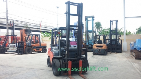 ขายรถยก TOYOTA 8FD30 เสาสูง 5 ม.