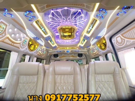 ขายรถตู้ดีเซล2.5ปี 12 เกียMT สีเทาแต่งวีไอพีเบาะสามแถวแอร์บัสท์โทร0917752577นาง