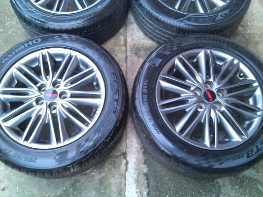 Altis TRD Sportivo Prius TRD Sportivo Altis TRD Sportivo Prius TRD Sportivo