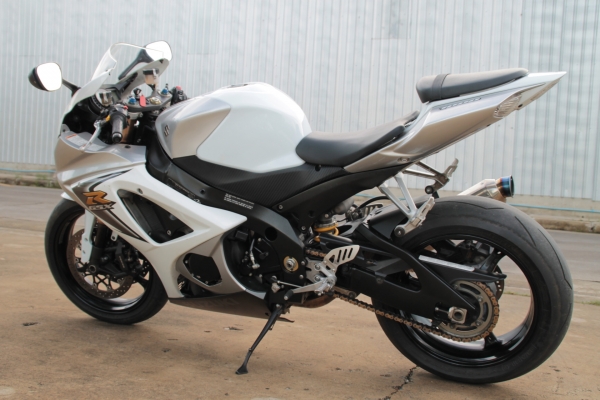 &lrm;ขายครับ Suzuki_GSX-R 1000rr_‬(K7)สีขาว