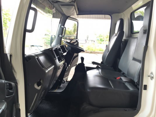 ขายISUZU.4ล้อกลาง NLR130 เเรง Euro3 รถห้าง สีขาว.ปี2556(2013)วิ่ง33,000กิโลความยาว3.20เมตรสภาพสวยๆราคา690,000บาทจัดไฟแนนซ์ได้ทั่วโลกสามารถจดทะเบียนป้ายเล็กไม่ติดเวลาได้ดูรถได้ที่เต็นท์รถ JJ.AUTOCAR 2 หลังวัดจันทรารามติดถนนเพชรเกษมก.ม.ที่68.5 ฝั่งขาเข้านคร