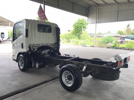 ขายISUZU.4ล้อกลาง NLR130 เเรง Euro3 รถห้าง สีขาว.ปี2556(2013)วิ่ง33,000กิโลความยาว3.20เมตรสภาพสวยๆราคา690,000บาทจัดไฟแนนซ์ได้ทั่วโลกสามารถจดทะเบียนป้ายเล็กไม่ติดเวลาได้ดูรถได้ที่เต็นท์รถ JJ.AUTOCAR 2 หลังวัดจันทรารามติดถนนเพชรเกษมก.ม.ที่68.5 ฝั่งขาเข้านคร