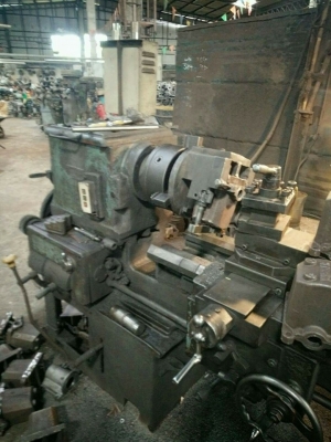 เครื่องกลึง 6 ฟุต เกียร์กระตุก ใช้งาน ตามสภาพ 35000 บาท เอก ปทุม