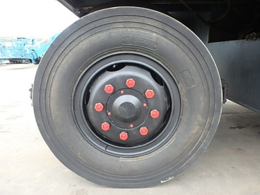 มาใหม่อีกแล้ว รถบดล้อยาง 9 ล้อ SAKAI  TS7409