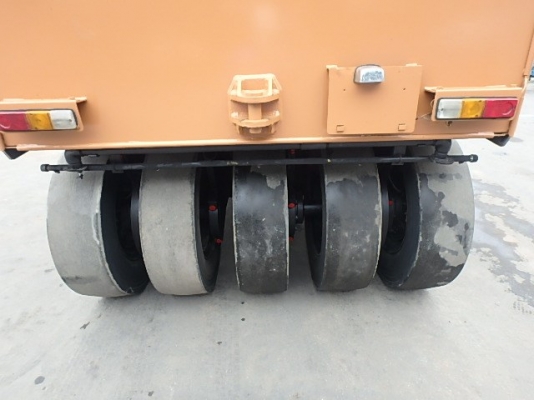 มาใหม่อีกแล้ว รถบดล้อยาง 9 ล้อ SAKAI  TS7409