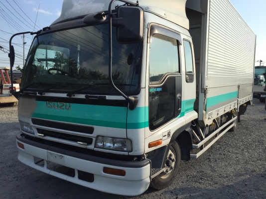 ISUZU FRR35 เครื่อง6HL1 205แรงม้า เครื่องธรรมดา เป็นรถหัวแชทซีนะค่ะไม่มีตู้
