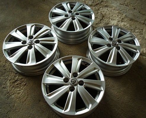 แม็ก15แท้ 4รู100สภาพใหม่กริ๊บ (4วง 4,500) มากับรถรุนใหม่ปี59