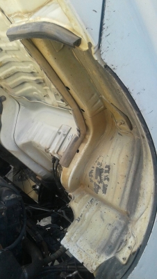 รถอีซุซุ 6 ล้อ ( ไม่ดั้ม ) 100 แรงม้า. ปี 46.  ( รถวิ่ง 27x,xxx กม. )     สนใจติดต่อ  081 - 6079515