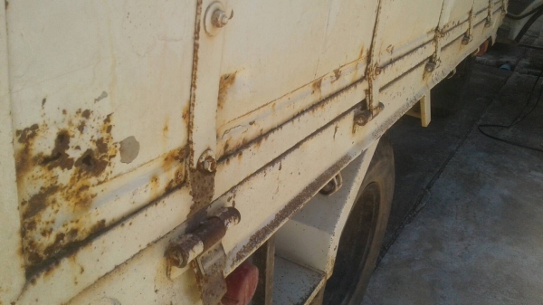 รถอีซุซุ 6 ล้อ ( ไม่ดั้ม ) 100 แรงม้า. ปี 46.  ( รถวิ่ง 27x,xxx กม. )     สนใจติดต่อ  081 - 6079515