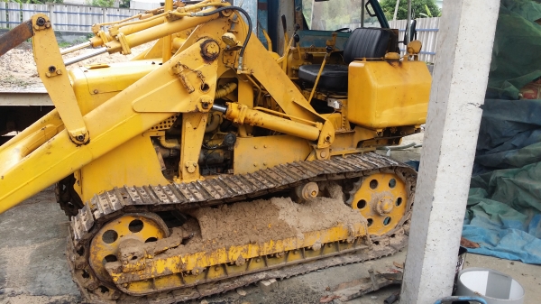 รถตัก komatsu D20P-2
