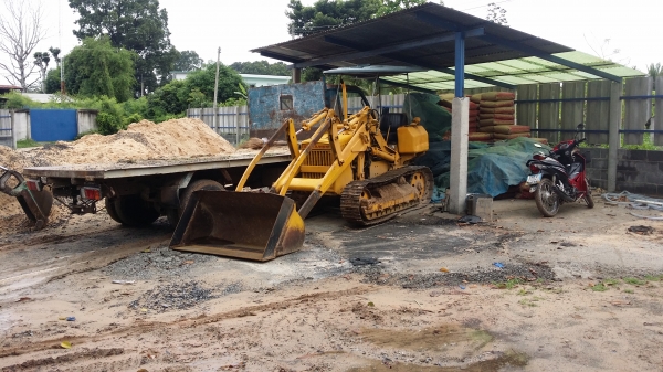 รถตัก komatsu D20P-2