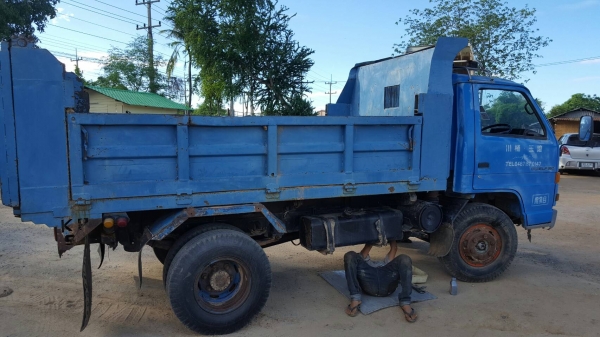 6ล้อดัมNKRรถห้างเครื่อง88แรง เครื่องดีคัชซีสวยเล่มทะเบียนเอกสารครบ