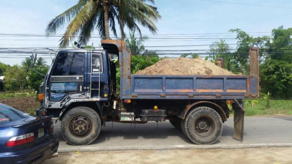 ขายรถ 6 ล้อ ISUZU Lucky 175 แรง เฟืองท้ายใหญ่ แอร์เพาเวอร์ ทิฟฟี่ สนใจติดต่อ 099-2489947 วุฒิ