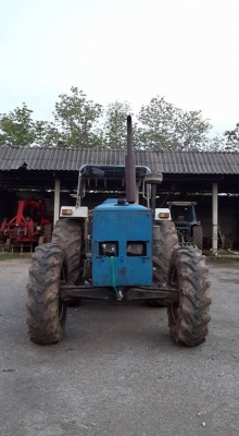 ขายรถไถฟอร์ด  6640  นิวฮอลเเลนด์  สองเพลา  พร้อมเล่มทะเบียน