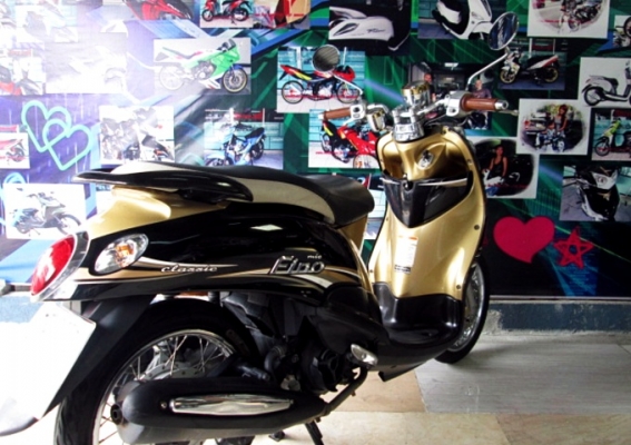 Fino คลาสสิค รุ่นขายดี สีดำนํ้าตาล รถบ้าน เครืองยนต์เดิมๆจากศูนย์ แถม 3 รายการ