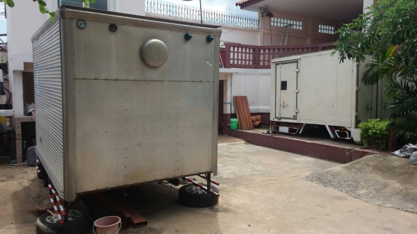 ขายตู้แห้งถูกๆใส่สี่ล้อหกล้อเล็กมีตู้สองบานกับสามบาน