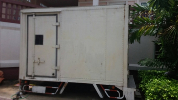 ขายตู้แห้งถูกๆใส่สี่ล้อหกล้อเล็กมีตู้สองบานกับสามบาน