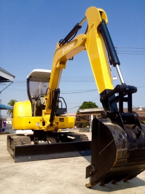 รถขุด Hitachi EX40U มือสองนำเข้าจากญี่ปุ่น ทำสีใหม่ พร้อมใช้งาน