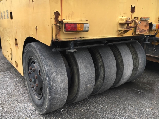 Sakai TS7409 : รถบด 9 ล้อยาง นำเข้าจากญี่ปุ่น โทร. 080-6565422 (หนิง)