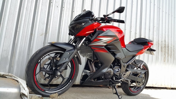 z250 2014 วิ่งน้อย สวยกริ๊บ ของแต่งเพียบ พร้อมใช้ไม่แพง ต่อรองได้