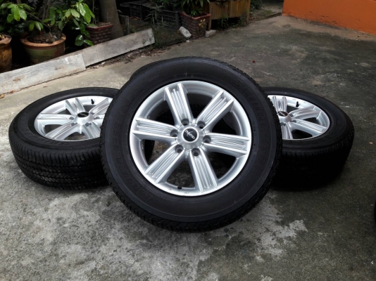 ล้อ Isuzu blue power ขอบ 18 พร้อมยางถอดป้ายแดงปี 16 ชุดล่ะ 23,500
