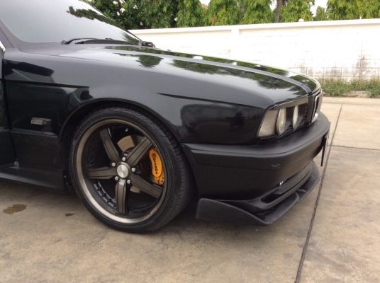 ขายรถ BMW E34 Bignoseแท้ 525i ปี95 เครื่องใหม่บล๊อกเดิม 2.5 ออโต้ ติดแก๊สLPGระบบหัวฉีด ชุดแต่งing+1 ภายในสวยทำใหม่เบาะไฟฟ้า airbag เครื่องเสียง1ชุดเพาเวอร์2ตัว+ซับ10&quot; แม็กแท้18&quot; รถแต่งสวย พร้อมใช้ครับ ภาษี60