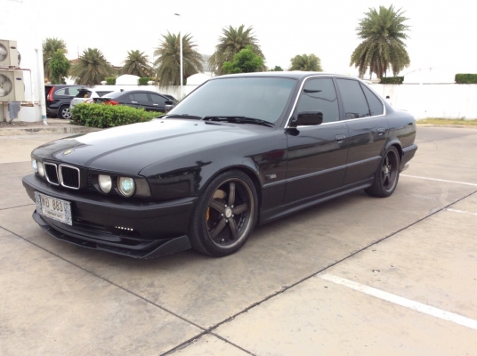 ขายรถ BMW E34 Bignoseแท้ 525i ปี95 เครื่องใหม่บล๊อกเดิม 2.5 ออโต้ ติดแก๊สLPGระบบหัวฉีด ชุดแต่งing+1 ภายในสวยทำใหม่เบาะไฟฟ้า airbag เครื่องเสียง1ชุดเพาเวอร์2ตัว+ซับ10&quot; แม็กแท้18&quot; รถแต่งสวย พร้อมใช้ครับ ภาษี60
