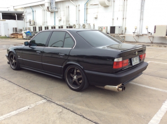 ขายรถ BMW E34 Bignoseแท้ 525i ปี95 เครื่องใหม่บล๊อกเดิม 2.5 ออโต้ ติดแก๊สLPGระบบหัวฉีด ชุดแต่งing+1 ภายในสวยทำใหม่เบาะไฟฟ้า airbag เครื่องเสียง1ชุดเพาเวอร์2ตัว+ซับ10&quot; แม็กแท้18&quot; รถแต่งสวย พร้อมใช้ครับ ภาษี60