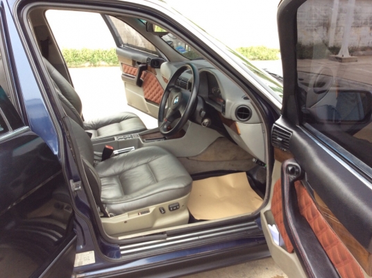 ขายรถ BMW E34 Bignoseแท้ 525i ปี95 เครื่องใหม่บล๊อกเดิม 2.5 ออโต้ ติดแก๊สLPGระบบหัวฉีด ชุดแต่งing+1 ภายในสวยทำใหม่เบาะไฟฟ้า airbag เครื่องเสียง1ชุดเพาเวอร์2ตัว+ซับ10&quot; แม็กแท้18&quot; รถแต่งสวย พร้อมใช้ครับ ภาษี60