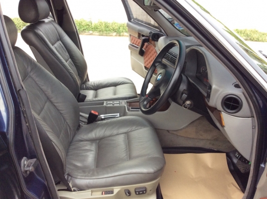 ขายรถ BMW E34 Bignoseแท้ 525i ปี95 เครื่องใหม่บล๊อกเดิม 2.5 ออโต้ ติดแก๊สLPGระบบหัวฉีด ชุดแต่งing+1 ภายในสวยทำใหม่เบาะไฟฟ้า airbag เครื่องเสียง1ชุดเพาเวอร์2ตัว+ซับ10&quot; แม็กแท้18&quot; รถแต่งสวย พร้อมใช้ครับ ภาษี60