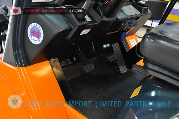 ขายรถโฟล์คลิฟท์มือสอง TOYOTA รุ่น 7FD30-18590 ราคา 495,000 บาท นำเข้าจากประเทศญี่ปุ่น 100\% ไม่เคยใช้งานในไทย