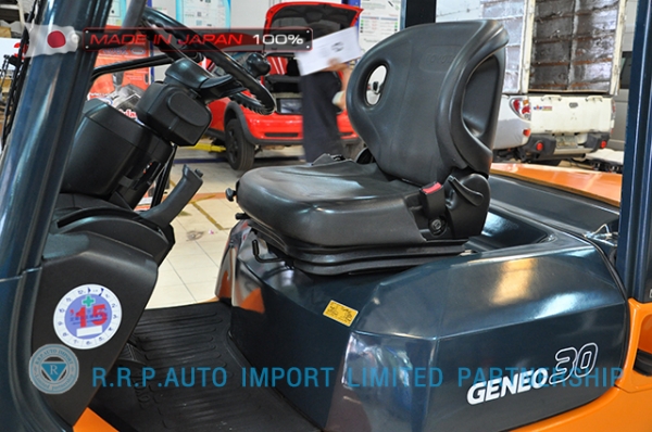 ขายรถโฟล์คลิฟท์มือสอง TOYOTA รุ่น 7FD30-18590 ราคา 495,000 บาท นำเข้าจากประเทศญี่ปุ่น 100\% ไม่เคยใช้งานในไทย