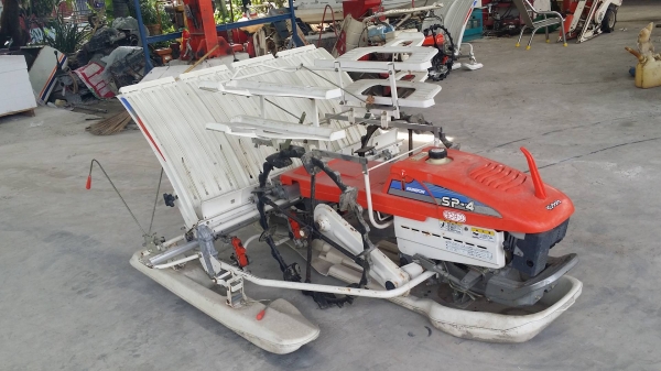 รถดำนา KUBOTA รุ่น SP-4 เก่าญี่ปุ่น ดำนา 4 แถวเดินตาม  ขนาดกระทัดรัด สภาพสวย เครื่องยนต์ติดง่าย