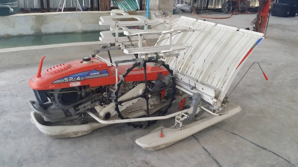 รถดำนา KUBOTA รุ่น SP-4 เก่าญี่ปุ่น ดำนา 4 แถวเดินตาม  ขนาดกระทัดรัด สภาพสวย เครื่องยนต์ติดง่าย