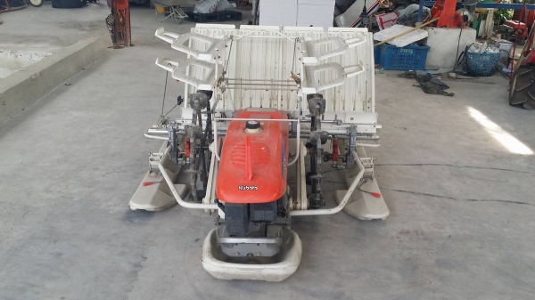 รถดำนา KUBOTA รุ่น SP-4 เก่าญี่ปุ่น ดำนา 4 แถวเดินตาม  ขนาดกระทัดรัด สภาพสวย เครื่องยนต์ติดง่าย