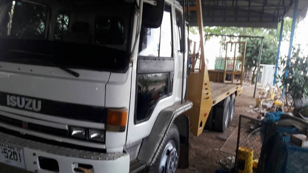 สิบล้อ ISUZU เพลาเดียว ร๊อคเล็ก สภาพสวย พร้อมใช้ สิบล้อ ISUZU เพลาเดียว ร๊อคเล็ก สภาพสวย พร้อมใช้