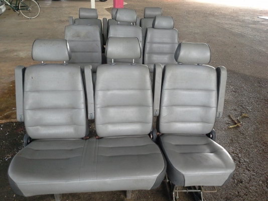 เบาะรถตู้ TOYOTA HIACE  ครบชุด ขาย 6,500 บาท ศุภากร 081-1903107, 081-4252943