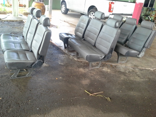 เบาะรถตู้ TOYOTA HIACE  ครบชุด ขาย 6,500 บาท ศุภากร 081-1903107, 081-4252943