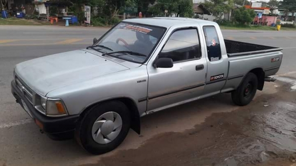 ไฮลัค ไมตี้เอ็ก แคป พวงมาลัยเพาเวอร์โรงงาน ถูกจัด