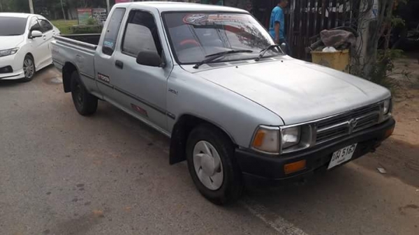 ไฮลัค ไมตี้เอ็ก แคป พวงมาลัยเพาเวอร์โรงงาน ถูกจัด