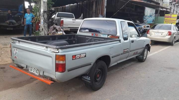 ไฮลัค ไมตี้เอ็ก แคป พวงมาลัยเพาเวอร์โรงงาน ถูกจัด